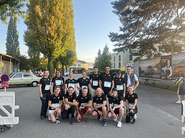 Gruppenfoto Jäger Bau Mitarbeiterinnen beim Business Run in Bregenz