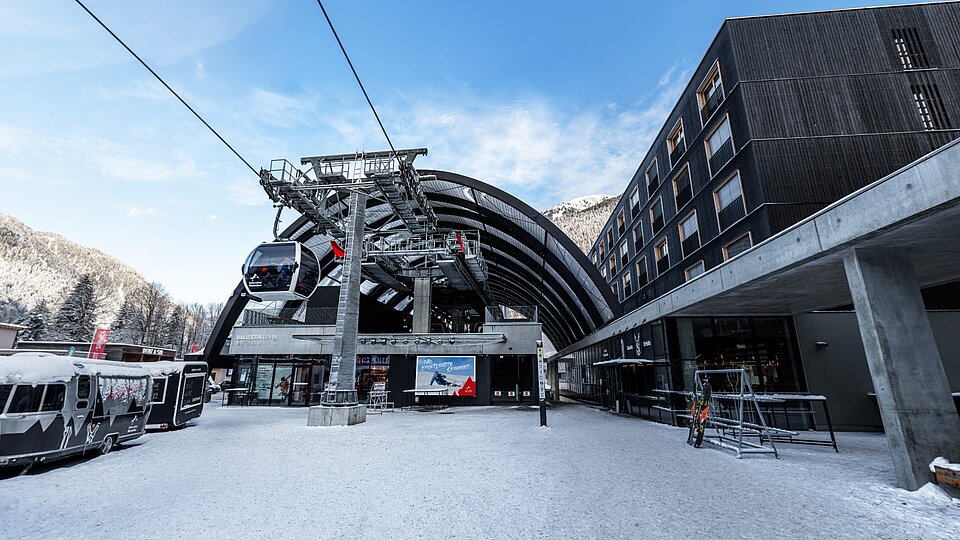 Valisera Bahn Talstation Winteraufnahme