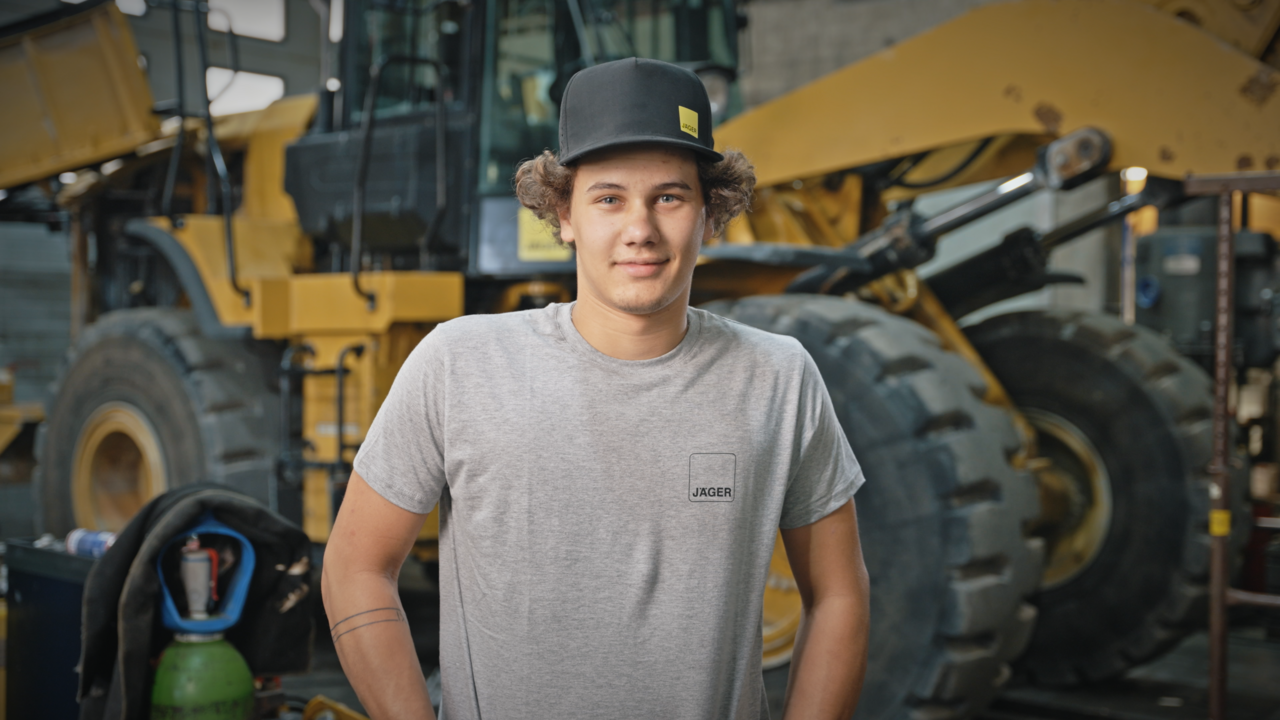 Portrait Lehrling Land- und Baumaschinentechnik Matteo