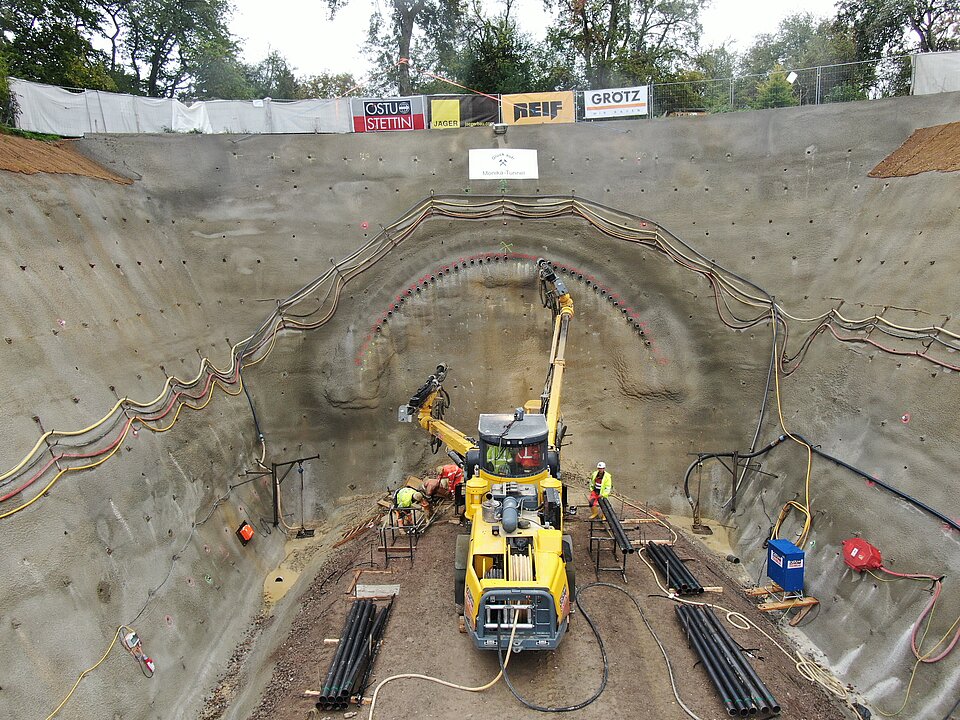 Rohrschirm-Bohrung beim Haupttunnel