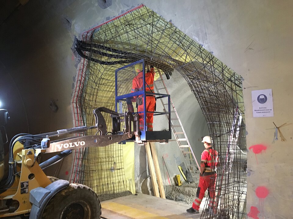 Sanierungsarbeiten im Tunnel Strengen