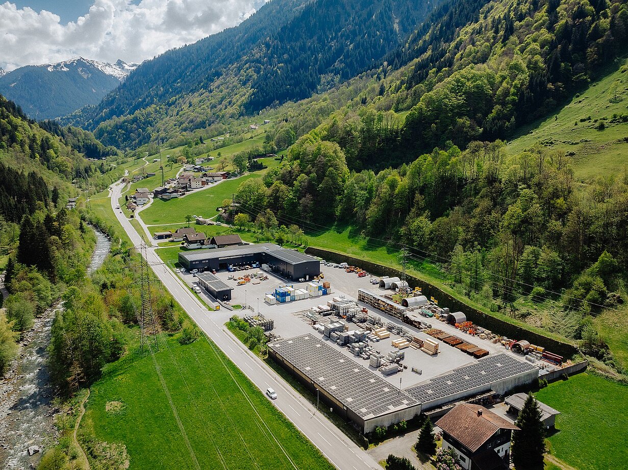 Luftaufnahme des neuen Bauhofs in Tschagguns Mauren