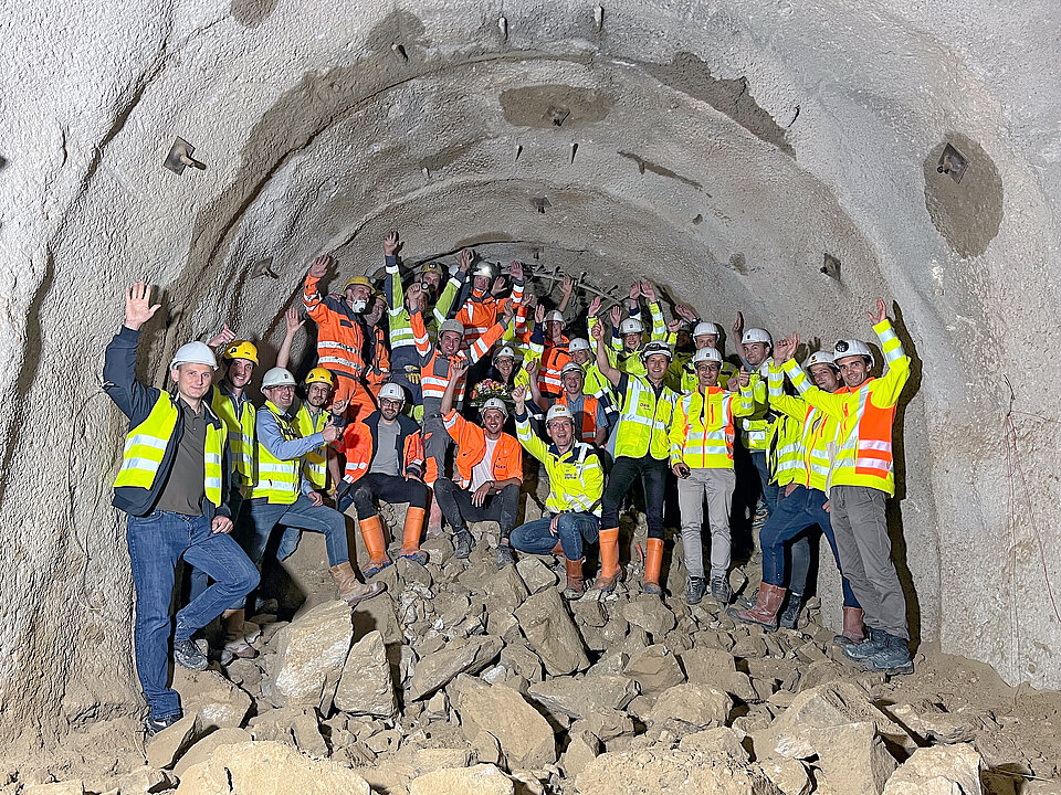 Gruppenfoto beim Durchschlag Obervellach II